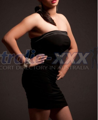 Photo escort girl Minal Lamba: the best escort service