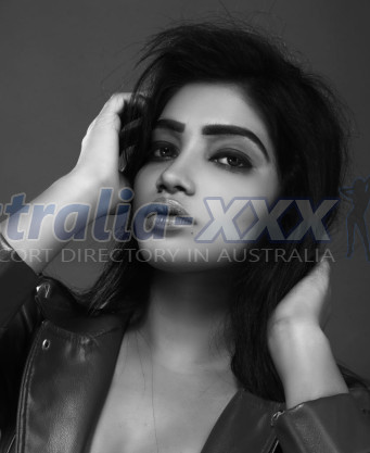 Photo escort girl Natasha Patel: the best escort service