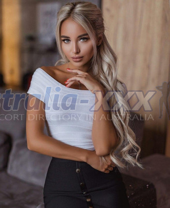 Photo escort girl Amina: the best escort service