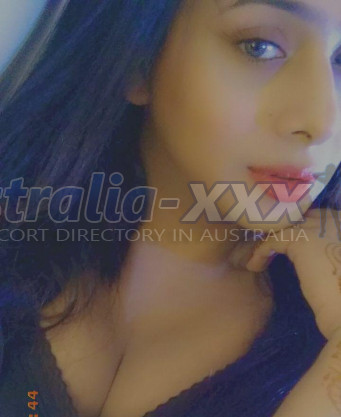 Photo escort girl Aiza Khan: the best escort service