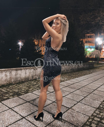 Photo escort girl Nejra: the best escort service