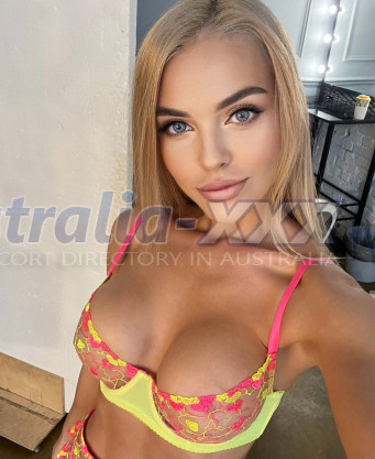 Photo escort girl POLINA LUX: the best escort service