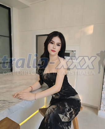 Photo escort girl Helena Zoe: the best escort service