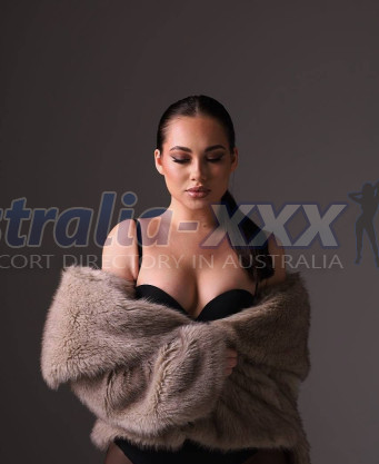 Photo escort girl Arina: the best escort service