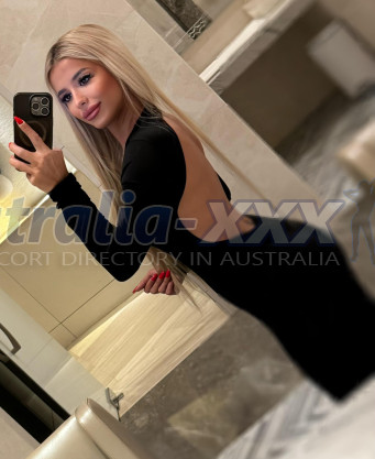 Photo escort girl Hilal Gunes: the best escort service