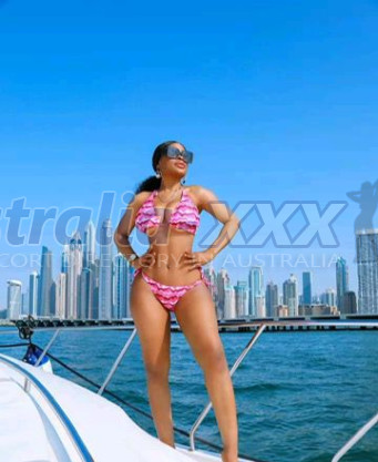 Photo escort girl bilqis: the best escort service