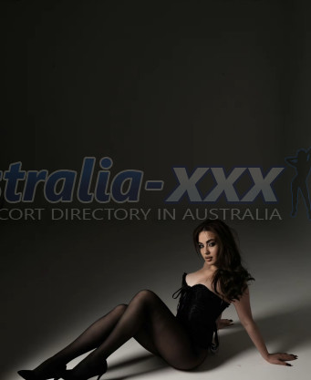 Photo escort girl Milania: the best escort service