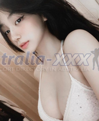 Photo escort girl Yaya: the best escort service